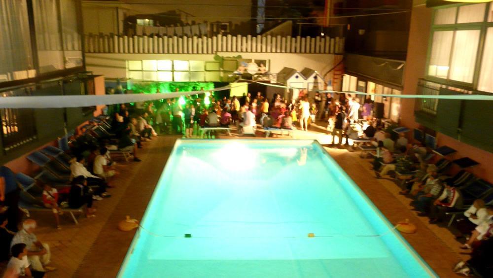 Hotel Christian Rimini Buitenkant foto